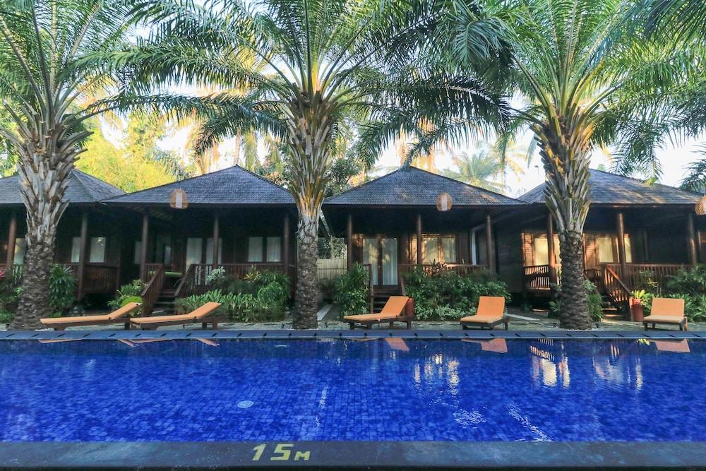 Coconut Boutique Resort Сенггиги Экстерьер фото