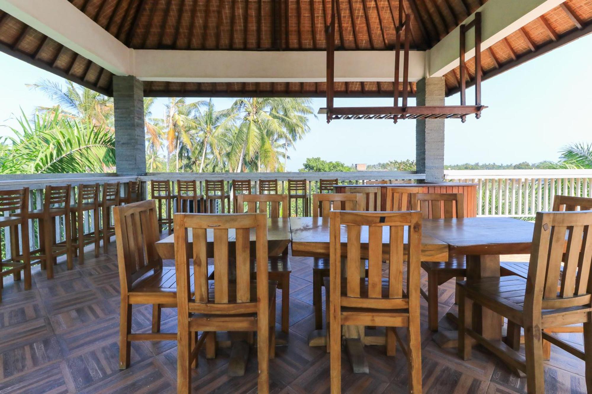 Coconut Boutique Resort Сенггиги Экстерьер фото